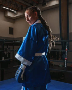 TITLE Boxing Pro Fingertip Robe 2.0 -Cheap Boxing Gear Store TSRF2BLWH 2 c3ac2925 0f5a 4e1e b1ef 44016b924567