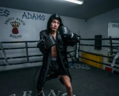 TITLE Boxing Pro Fingertip Robe 2.0 -Cheap Boxing Gear Store TSRFL3 3