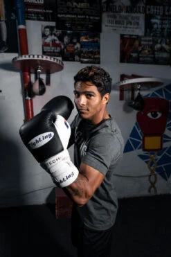 Fighting Tri-Tech Tenacious Lace Training Gloves -Cheap Boxing Gear Store fs3ttgl bk wh