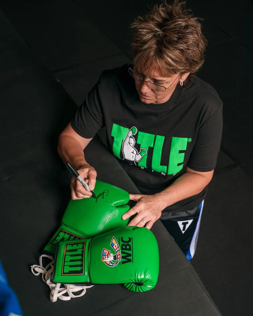 WBC By TITLE Boxing Autograph Gloves 2.0 4 WBC By TITLE Boxing Autograph Gloves 2.0 - Image 2
